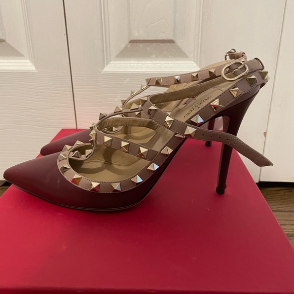 Valentino Rockstud Burgundy Heels - Picture 3 of 6